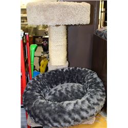 CAT STAND WITH POST AND BED