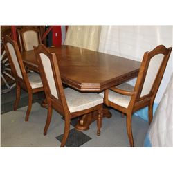 SOLID OAK DINING ROOM TABLE AND 4 CHAIRS
