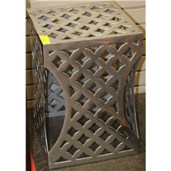 METAL PLANT STAND 13"X13"X20"H