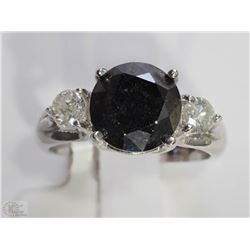 #44-10K WHITE GOLD BLACK (3.20CT) AND WHITE