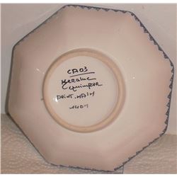 This is lot 23G the back of the bowl with SIGNATURE etc. - ceci est le lot 23G avec la signature etc