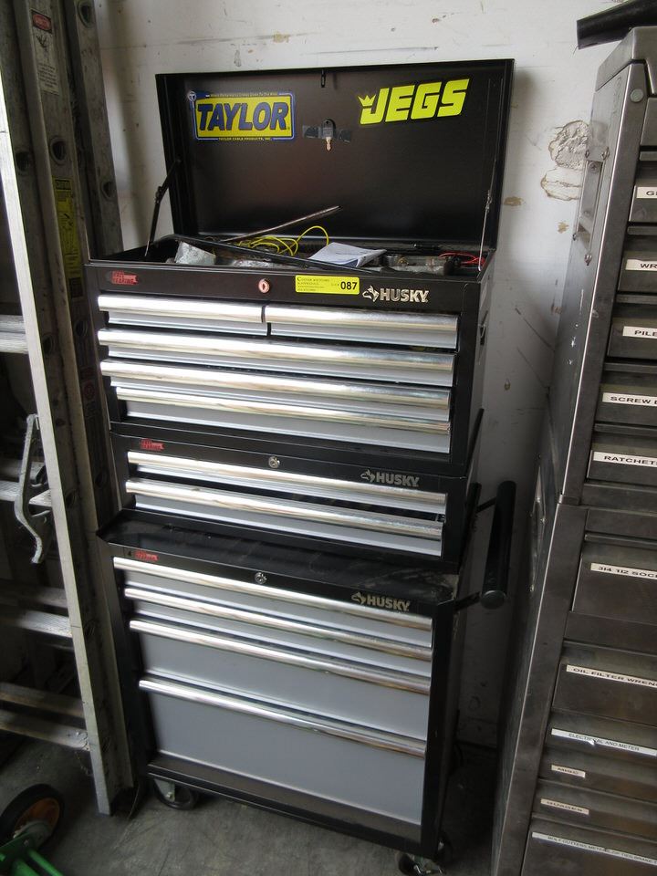 Husky Ball Bearing 2 Piece Rolling Tool Chest