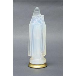 ETLING, FRANCE. A fine vitrine size opaline g...