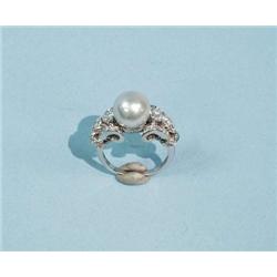 A very good platinum and diamond cocktail rin...