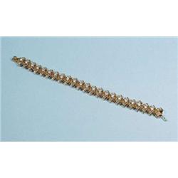 BOUCHERON, FRANCE - A fine 18 kt. yellow gold...