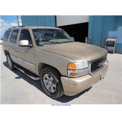 2005 - GMC YUKON // REBUILT SALVAGE