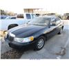 Image 2 : 2001 - LINCOLN TOWN CAR
