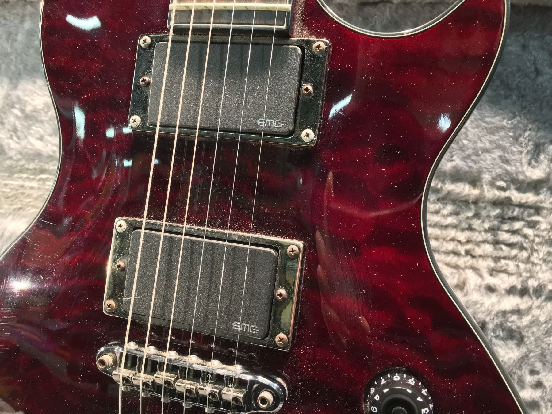 IBANEZ N427 LES PAUL STYLE ELECTRIC GUITAR WITH EMG