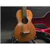 Image 3 : HARMONY KIDS ACOUSTIC GUITAR, COMES WITH HARD SHELL CASE