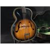 Image 3 : HARMONY CLASSIC ARCHTOP ACOUSTIC GUITAR, SERIAL NUMBER 7386H1215, COMES WITH HARD SHELL CASE