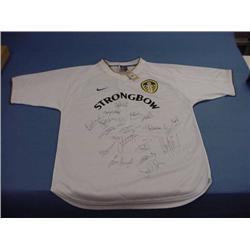 Signed Football Shirt Leeds United 2001/2002 £60-80...
