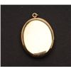 Image 2 : One beautiful vintage Victorian oval locket  with a with a fine cameo framed in rose gold  on top. E