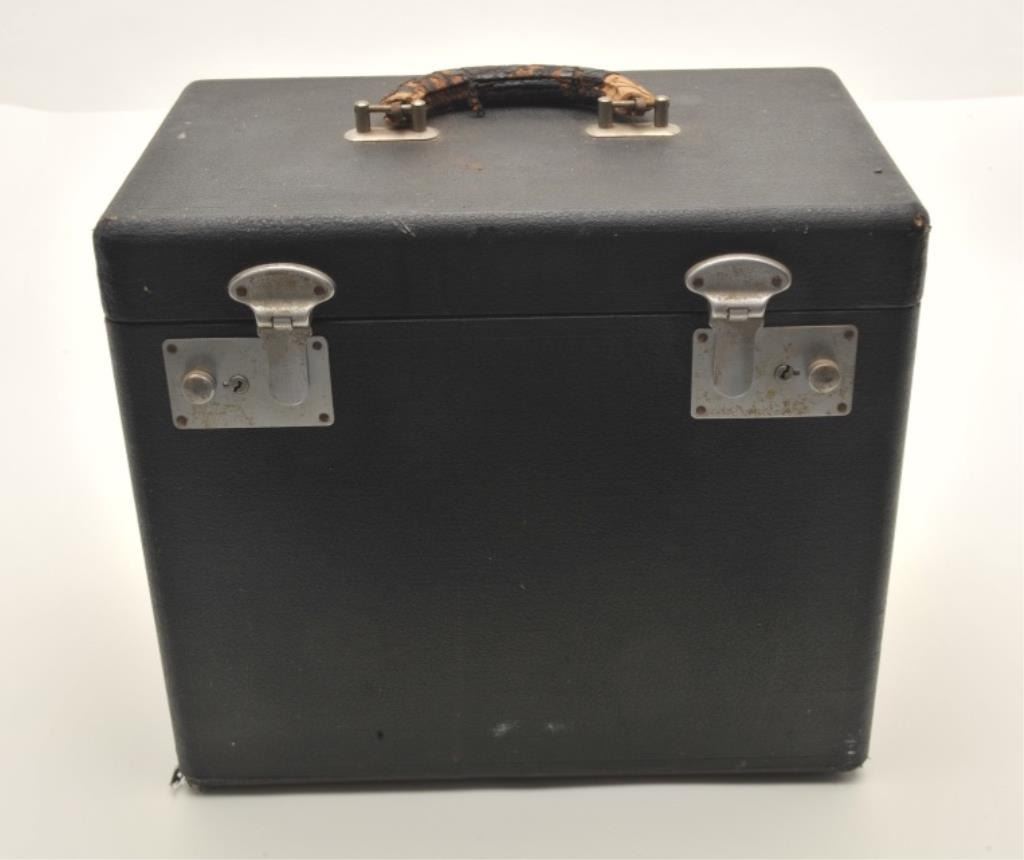 Antique Singer 2211 Catalog 3110 Featherweight sewing machine in