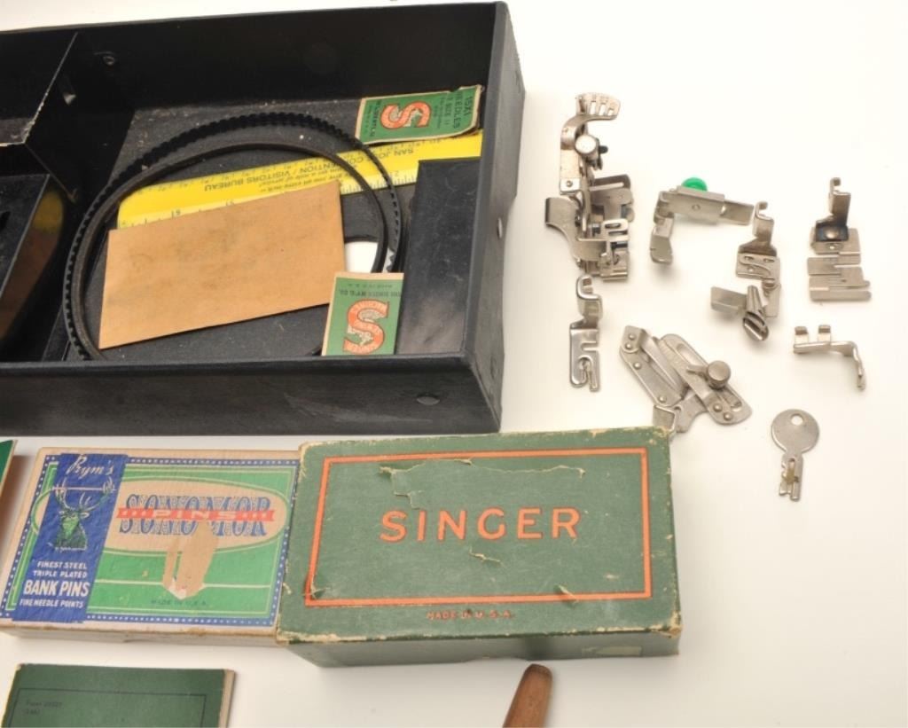 Antique Singer 2211 Catalog 3110 Featherweight sewing machine in