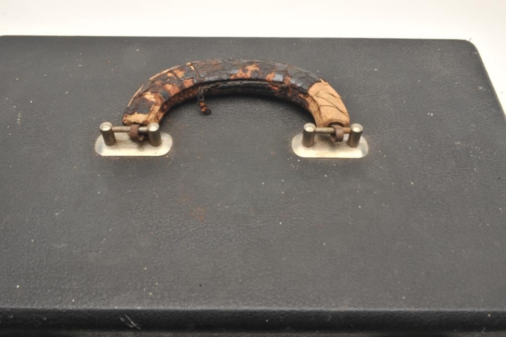 Antique Singer 2211 Catalog 3110 Featherweight sewing machine in