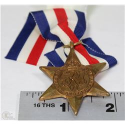 WWII CANADIAN MEDAL WITH BOX