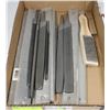 Image 1 : FLAT OF ASSORTED FILES