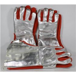 3 PAIRS OF HEAVY DUTY WELDING GLOVES