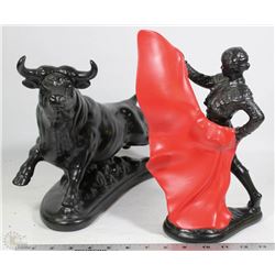 BOX W/MATADOR & BULL STATUE SET
