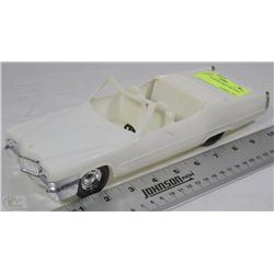 VINTAGE WARNER BROS 1982 BOSS LOG CAR