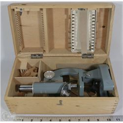 VINTAGE MICROSCOPE IN DUCK TAILED WOOD CASE