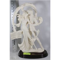 NEW HAND CRAFTED A. SANTINA SIGNED SCULPTURE WITH