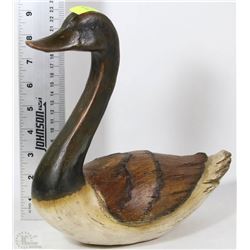 HANDCRAFTED WOOD GOOSE