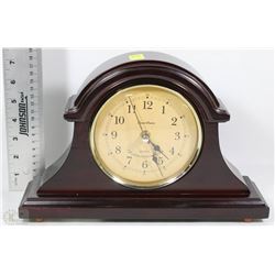 ANTIQUE STYLE WESTMINSTER CHIME WOOD MANTEL CLOCK