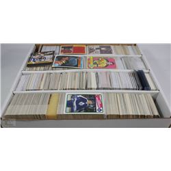 FLAT OF 3000 ASSORTED HOCKEY CARDS