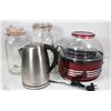 Image 1 : BOX WITH POPCORN MAKER, STAINLESS STEEL KETTLE AND