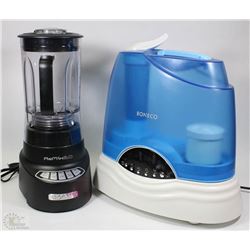 BOX WITH CUISINART BLENDER AND BENECO HUMIDIFIER