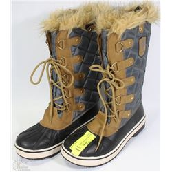 NEW WOMEN'S SIZE 9 WINTER BOOTS