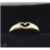 Image 1 : 10 KT GOLD HEART DESIGN RING - SIZE 6