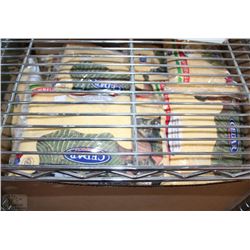 BOX OF CEDAR 1.8KG BAGS OF YELLOW CORN MEAL