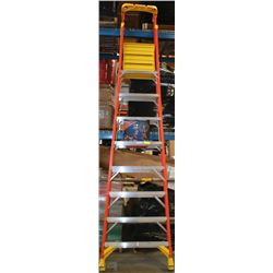 WERNER 300LBS PODIUM LADDER 8'