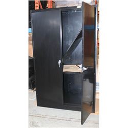 6FT HEAVY DUTY TENNSCO 2 DOOR CABINET W/KEYS