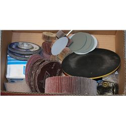 BOX OF ASSORTED SANDING DISCS ON CHOICE