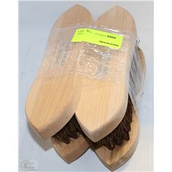 LOT OF 4 FELTON BRUSHES