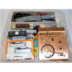 ESTATE CASE OF VINTAGE"N"SCALE TRAIN SET WITH