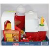 Image 1 : 2 LITTLE PEOPLE BARNS & FARMYARD WITH ACCESSORIES