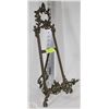 Image 1 : VINTAGE ORNATE BRASS EASEL /PICTURE STAND 22" TALL