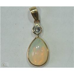 #9-14KT YELLOW GOLD OPAL& DIAMOND PENDANT
