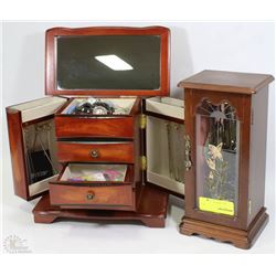 FLAT WITH 2 JEWELRY BOXES WITH CONTENTS