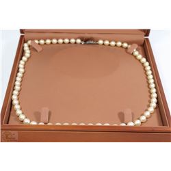 ESTATE AUTHENTIC PEARL NECKLACE - 24 INCH