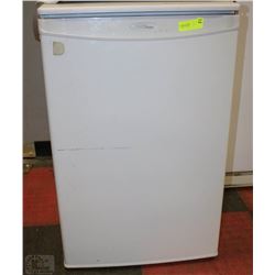 DANBY DESIGNER BAR FRIDGE