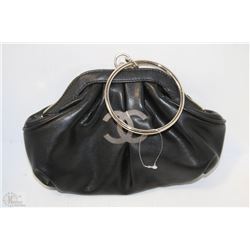 REPLICA CHANEL CLUTCH