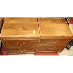 2 OAK NIGHT STANDS