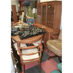 FULL DINING ROOM SUITE MOHAGANY INCL 6 CHAIRS,