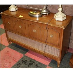 RECORD PLAYER/STEREO CONSOLES