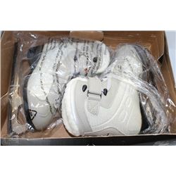 NEW POWERTEK WOMENS SKATES SIZE SENIOR JR2